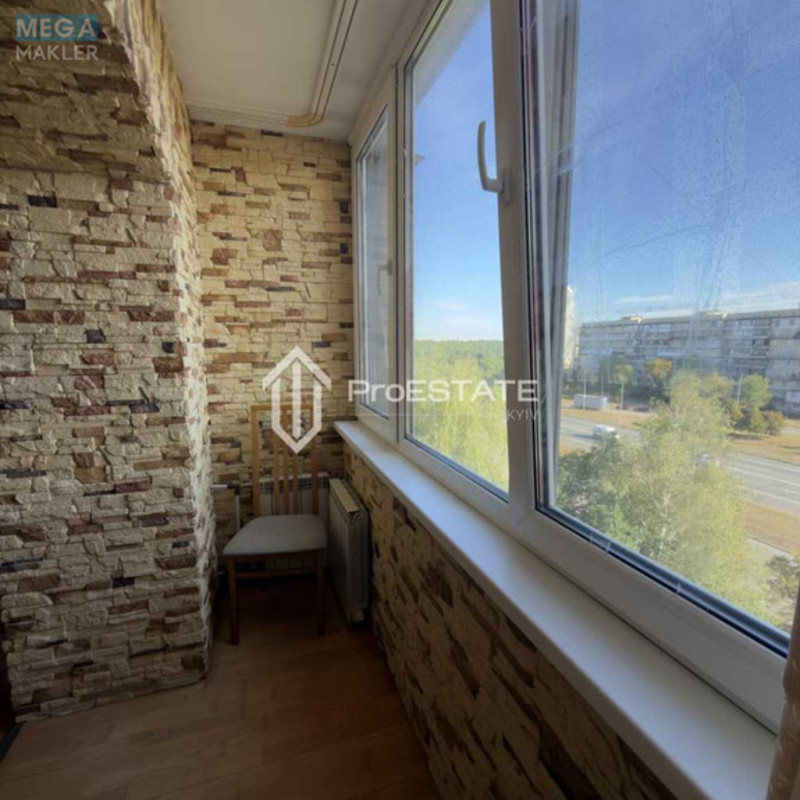 Продаж 2 кімнатної квартири (65/?/15), 7 пов. 9 пов. будинку, <a class="location-link" href="/kiev/" title="Недвижимость Київ">Київ</a>, <a class="location-link" href="/kiev/dneprovskij/" title="Недвижимость Дніпровський район">Дніпровський р-н</a>, Братиславська вул., 7 (изображение 10)