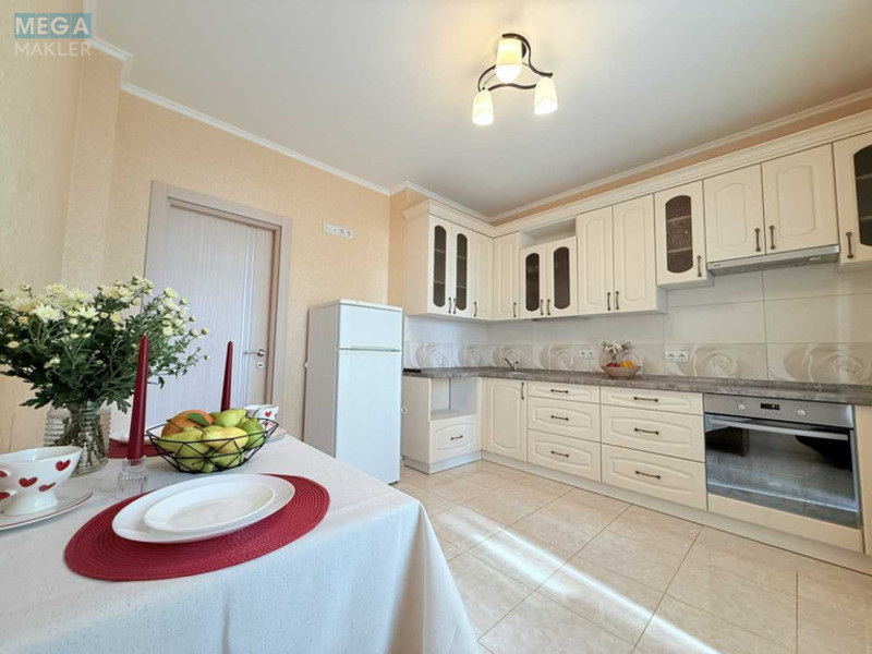 Продаж 1 кімнатної квартири (50,3/20,6/11,7), 13 пов. 25 пов. будинку, <a class="location-link" href="/kiev/" title="Недвижимость Київ">Київ</a>, <a class="location-link" href="/kiev/shevchenkovskij/" title="Недвижимость Шевченківський район">Шевченківський р-н</a>, Сікорського вул., 4г (изображение 7)