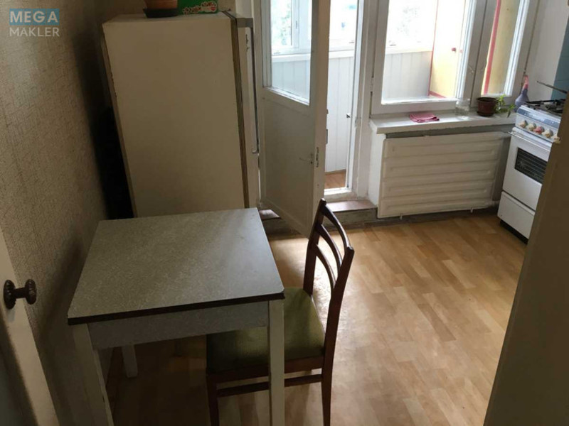 Оренда 1 кімнатної квартири, <a class="location-link" href="/kiev/" title="Недвижимость Київ">Київ</a>, <a class="location-link" href="/kiev/desnyanskij/" title="Недвижимость Деснянський район">Деснянський р-н</a>, Братиславська вул., 12 (изображение 4)