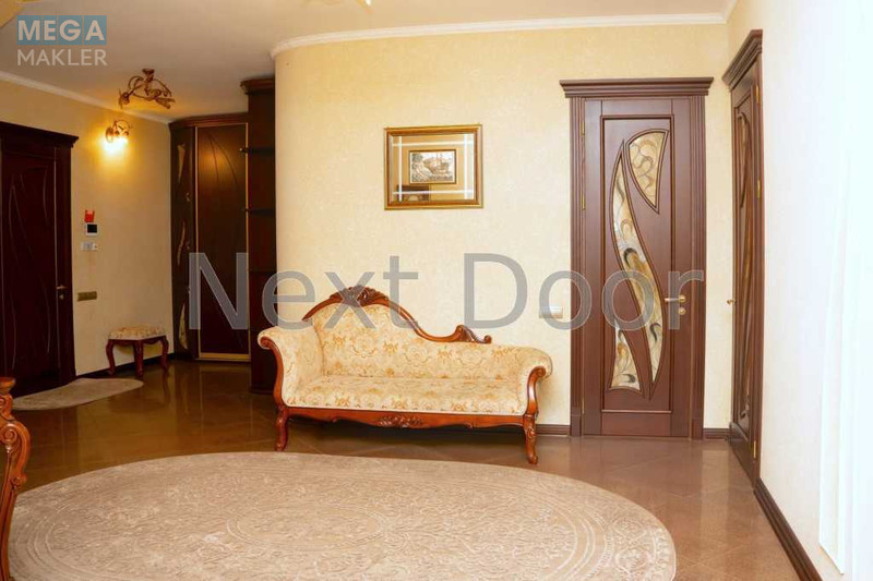 Продаж дома, 2&nbsp;поверху, 327&nbsp;кв.м, 6&nbsp;кімнат, ділянка 10&nbsp;соток, <a class="location-link" href="/kiev/" title="Недвижимость Київ">Київ</a>, <a class="location-link" href="/kiev/desnyanskij/" title="Недвижимость Деснянський район">Деснянський р-н</a>, Радистів пров. (изображение 8)