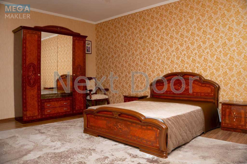 Продаж дома, 2&nbsp;поверху, 327&nbsp;кв.м, 6&nbsp;кімнат, ділянка 10&nbsp;соток, <a class="location-link" href="/kiev/" title="Недвижимость Київ">Київ</a>, <a class="location-link" href="/kiev/desnyanskij/" title="Недвижимость Деснянський район">Деснянський р-н</a>, Радистів пров. (изображение 12)