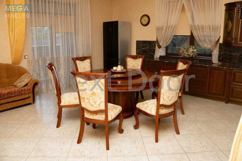 Продаж дома, 2&nbsp;поверху, 327&nbsp;кв.м, 6&nbsp;кімнат, ділянка 10&nbsp;соток, <a class="location-link" href="/kiev/" title="Недвижимость Київ">Київ</a>, <a class="location-link" href="/kiev/desnyanskij/" title="Недвижимость Деснянський район">Деснянський р-н</a>, Радистів пров. (изображение 14)