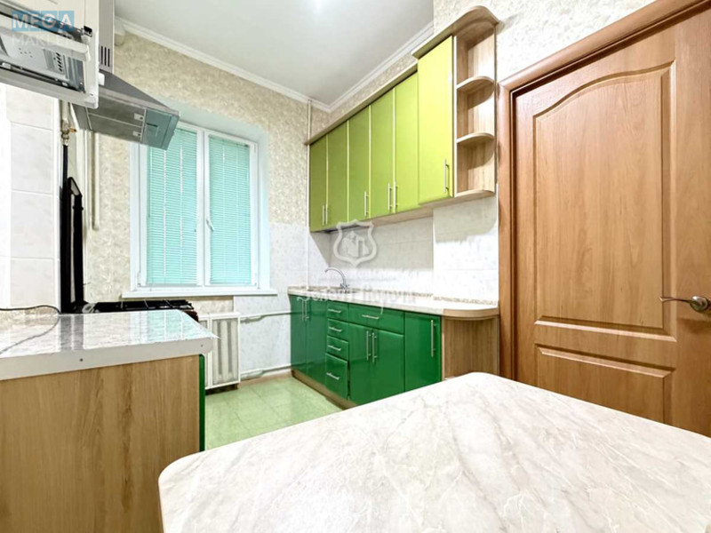 Продаж 2 кімнатної квартири (59,8/31,9/9,6), 1 пов. 5 пов. будинку, <a class="location-link" href="/kiev/" title="Недвижимость Київ">Київ</a>, <a class="location-link" href="/kiev/pecherskij/" title="Недвижимость Печерський район">Печерський р-н</a>, Інститутська вул., 22/7 (изображение 10)
