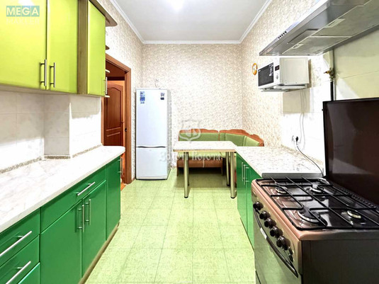Продаж 2 кімнатної квартири (59,8/31,9/9,6), 1 пов. 5 пов. будинку, <a class="location-link" href="/kiev/" title="Недвижимость Київ">Київ</a>, <a class="location-link" href="/kiev/pecherskij/" title="Недвижимость Печерський район">Печерський р-н</a>, Інститутська вул., 22/7 (изображение 11)