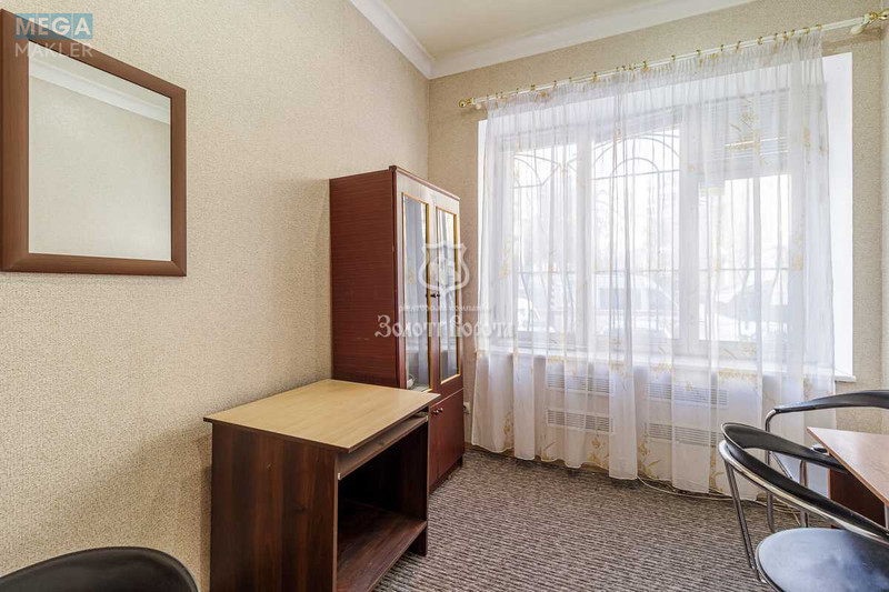 Продаж 3 кімнатної квартири (71,8/47/24,8), 1 пов. 5 пов. будинку, <a class="location-link" href="/kiev/" title="Недвижимость Київ">Київ</a>, <a class="location-link" href="/kiev/pecherskij/" title="Недвижимость Печерський район">Печерський р-н</a>, Інститутська вул., 22/7 (изображение 8)