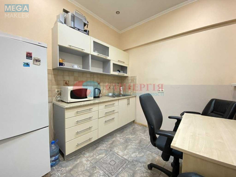 Оренда комерційної нерухомості, 115&nbsp;кв.м, под офис, <a class="location-link" href="/kiev/" title="Недвижимость Київ">Київ</a>, <a class="location-link" href="/kiev/pecherskij/" title="Недвижимость Печерський район">Печерський р-н</a>, Кропивницького вул., 4 (изображение 8)