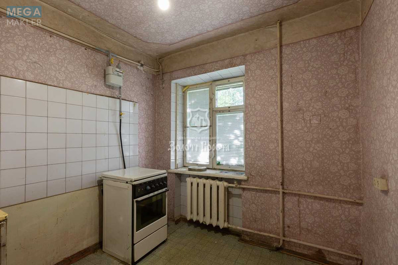 Продаж 1 кімнатної квартири (29,8/16,7/6,7), 2 пов. 5 пов. будинку, <a class="location-link" href="/kiev/" title="Недвижимость Київ">Київ</a>, <a class="location-link" href="/kiev/pecherskij/" title="Недвижимость Печерський район">Печерський р-н</a>, Бастіонна вул., 13 (изображение 4)