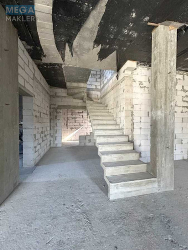 Продаж дома, 2&nbsp;поверху, 220&nbsp;кв.м, 5&nbsp;кімнат, ділянка 3,70&nbsp;сотки, <a class="location-link" href="/kiev/" title="Недвижимость Київ">Київ</a>, <a class="location-link" href="/kiev/dneprovskij/" title="Недвижимость Дніпровський район">Дніпровський р-н</a>, 208-а Садова вул., 1 (изображение 5)