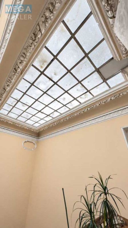 Продаж 3 кімнатної квартири (189/103/25), 4 пов. 4 пов. будинку, <a class="location-link" href="/kiev/" title="Недвижимость Київ">Київ</a>, <a class="location-link" href="/kiev/shevchenkovskij/" title="Недвижимость Шевченківський район">Шевченківський р-н</a>, Назарівська вул., 17 (изображение 7)