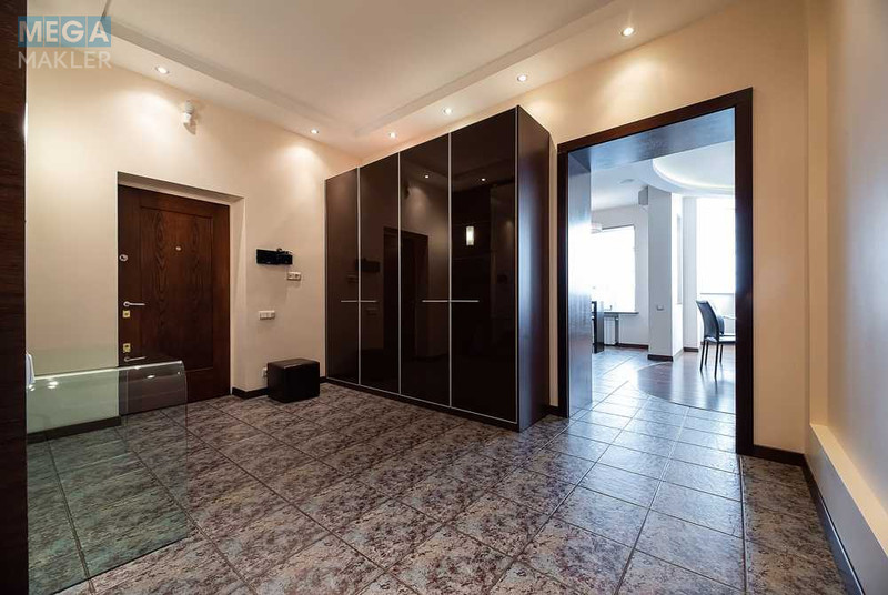 Продаж 4 кімнатної квартири (150/80/30), 17 пов. 18 пов. будинку, <a class="location-link" href="/kiev/" title="Недвижимость Київ">Київ</a>, <a class="location-link" href="/kiev/shevchenkovskij/" title="Недвижимость Шевченківський район">Шевченківський р-н</a>, Дмитриевская ул., 13А (изображение 9)