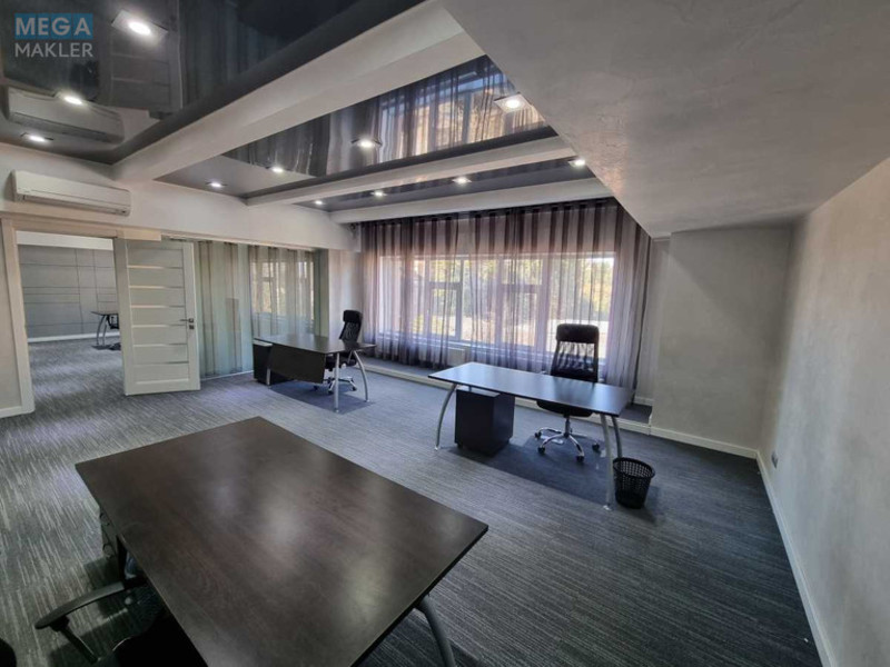 Продаж комерційної нерухомості, 109&nbsp;кв.м, под офис, <a class="location-link" href="/kiev/" title="Недвижимость Київ">Київ</a>, <a class="location-link" href="/kiev/podolskij/" title="Недвижимость Подільський район">Подільський р-н</a>, Ярославская ул., 56 (изображение 6)