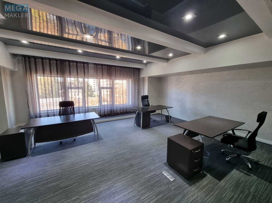 Продаж комерційної нерухомості, 109&nbsp;кв.м, под офис, <a class="location-link" href="/kiev/" title="Недвижимость Київ">Київ</a>, <a class="location-link" href="/kiev/podolskij/" title="Недвижимость Подільський район">Подільський р-н</a>, Ярославская ул., 56 (изображение 9)