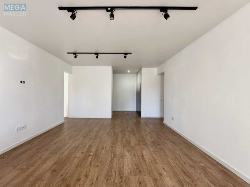 Продаж 4 кімнатної квартири (90/55/12), 4 пов. 18 пов. будинку, <a class="location-link" href="/kiev/" title="Недвижимость Київ">Київ</a>, <a class="location-link" href="/kiev/svyatoshinskij/" title="Недвижимость Святошинський район">Святошинський р-н</a>, Святошинська вул., 4 (изображение 4)