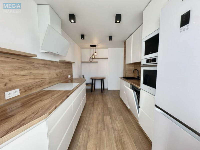Продаж 4 кімнатної квартири (90/55/12), 4 пов. 18 пов. будинку, <a class="location-link" href="/kiev/" title="Недвижимость Київ">Київ</a>, <a class="location-link" href="/kiev/svyatoshinskij/" title="Недвижимость Святошинський район">Святошинський р-н</a>, Святошинська вул., 4 (изображение 5)
