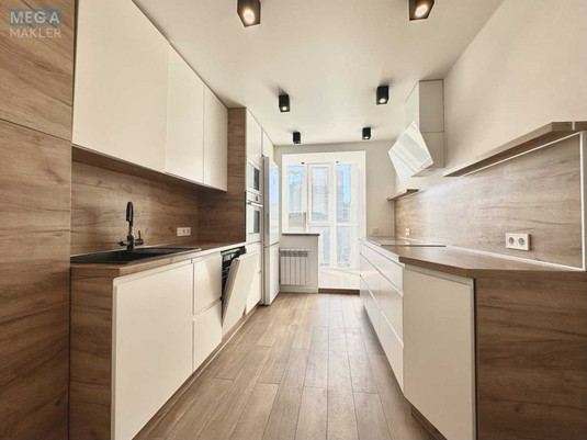 Продаж 4 кімнатної квартири (90/55/12), 4 пов. 18 пов. будинку, <a class="location-link" href="/kiev/" title="Недвижимость Київ">Київ</a>, <a class="location-link" href="/kiev/svyatoshinskij/" title="Недвижимость Святошинський район">Святошинський р-н</a>, Святошинська вул., 4 (изображение 9)