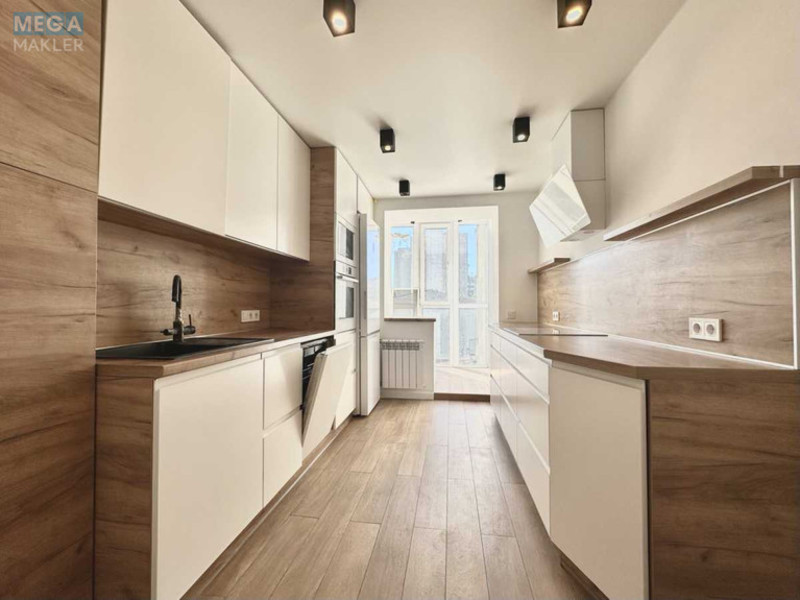 Продаж 4 кімнатної квартири (90/55/12), 4 пов. 18 пов. будинку, <a class="location-link" href="/kiev/" title="Недвижимость Київ">Київ</a>, <a class="location-link" href="/kiev/svyatoshinskij/" title="Недвижимость Святошинський район">Святошинський р-н</a>, Святошинська вул., 4 (изображение 9)