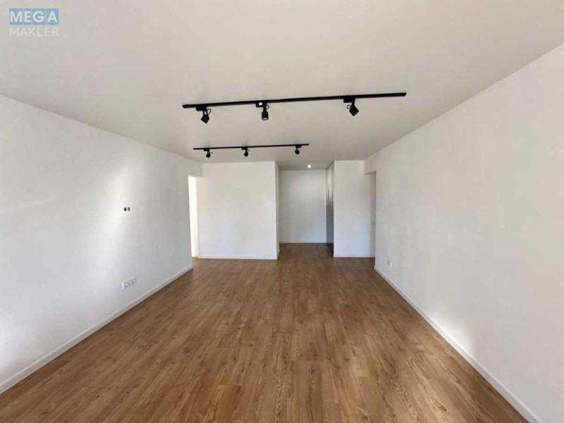 Продаж 4 кімнатної квартири (90/55/12), 4 пов. 18 пов. будинку, <a class="location-link" href="/kiev/" title="Недвижимость Київ">Київ</a>, <a class="location-link" href="/kiev/svyatoshinskij/" title="Недвижимость Святошинський район">Святошинський р-н</a>, Святошинська вул., 4 (изображение 12)