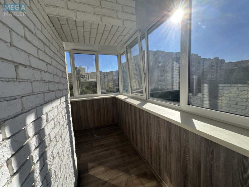 Продаж 4 кімнатної квартири (90/55/12), 4 пов. 18 пов. будинку, <a class="location-link" href="/kiev/" title="Недвижимость Київ">Київ</a>, <a class="location-link" href="/kiev/svyatoshinskij/" title="Недвижимость Святошинський район">Святошинський р-н</a>, Святошинська вул., 4 (изображение 14)
