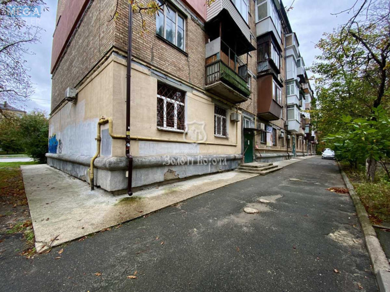 Продаж 3 кімнатної квартири (75,3/51,1/8,5), 3 пов. 5 пов. будинку, <a class="location-link" href="/kiev/" title="Недвижимость Київ">Київ</a>, <a class="location-link" href="/kiev/pecherskij/" title="Недвижимость Печерський район">Печерський р-н</a>, Миколи Міхновського бульв., 20 (изображение 24)