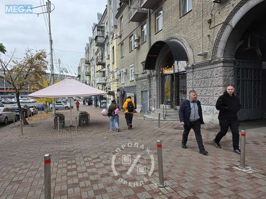 Оренда комерційної нерухомості, 102&nbsp;кв.м, под магазин, <a class="location-link" href="/kiev/" title="Недвижимость Київ">Київ</a>, <a class="location-link" href="/kiev/pecherskij/" title="Недвижимость Печерський район">Печерський р-н</a>, Эспланадная ул., 32 (изображение 7)