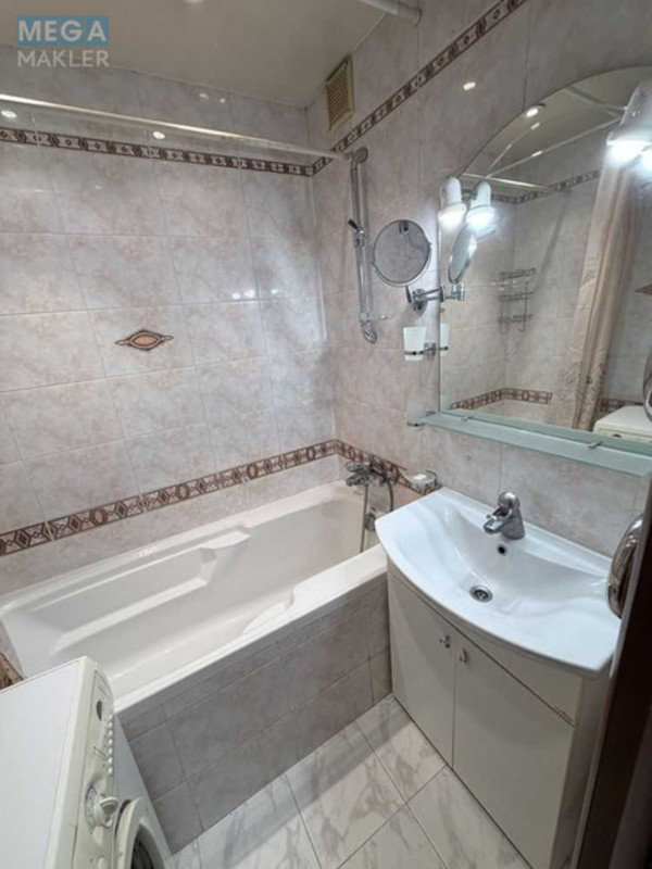 Оренда 3 кімнатної квартири, <a class="location-link" href="/kiev/" title="Недвижимость Київ">Київ</a>, <a class="location-link" href="/kiev/obolonskij/" title="Недвижимость Оболонський район">Оболонський р-н</a>, Вышгородская ул., 4А (изображение 14)