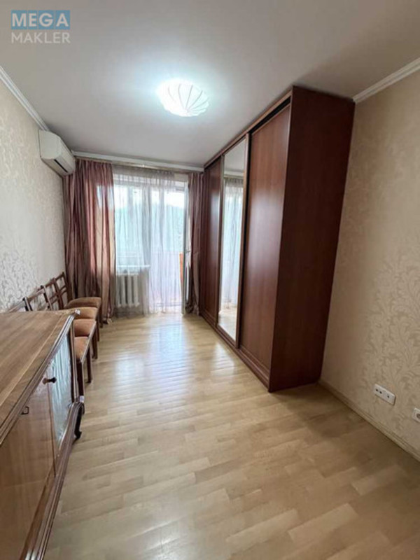 Оренда 3 кімнатної квартири, <a class="location-link" href="/kiev/" title="Недвижимость Київ">Київ</a>, <a class="location-link" href="/kiev/obolonskij/" title="Недвижимость Оболонський район">Оболонський р-н</a>, Вышгородская ул., 4А (изображение 19)