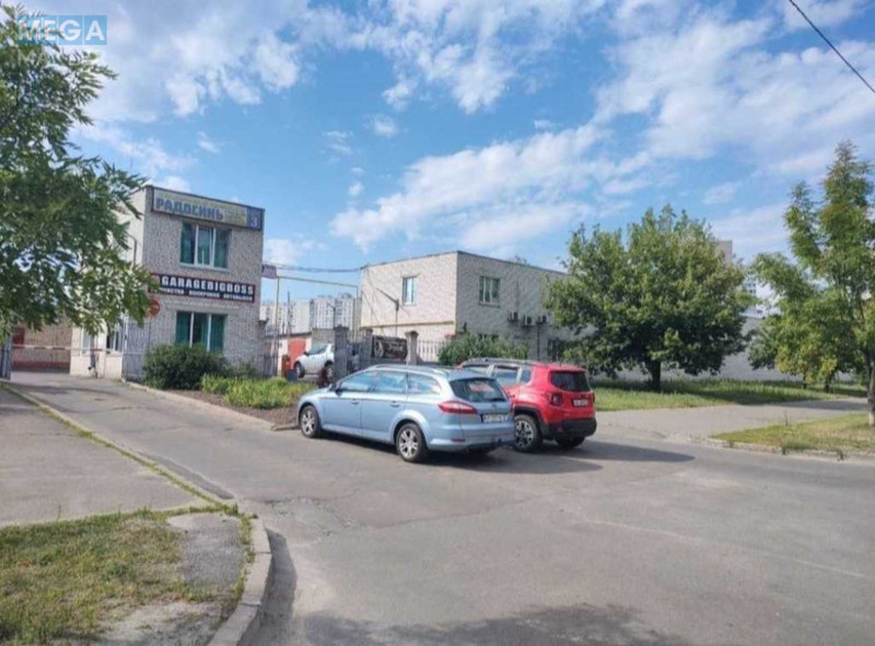 Продаж комерційної нерухомості, 42,60&nbsp;кв.м, <a class="location-link" href="/kiev/" title="Недвижимость Київ">Київ</a>, <a class="location-link" href="/kiev/desnyanskij/" title="Недвижимость Деснянський район">Деснянський р-н</a>, Радунська вул., 3 (изображение 2)