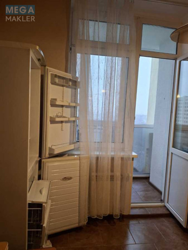 Оренда 1 кімнатної квартири, <a class="location-link" href="/kiev/" title="Недвижимость Київ">Київ</a>, <a class="location-link" href="/kiev/dneprovskij/" title="Недвижимость Дніпровський район">Дніпровський р-н</a>, Гната Хоткевича вул., 8 (изображение 8)