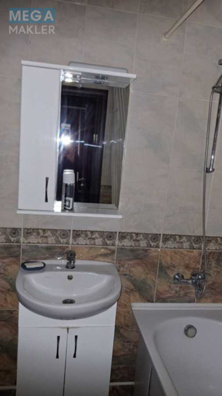 Оренда 1 кімнатної квартири, <a class="location-link" href="/kiev/" title="Недвижимость Київ">Київ</a>, <a class="location-link" href="/kiev/dneprovskij/" title="Недвижимость Дніпровський район">Дніпровський р-н</a>, Гната Хоткевича вул., 8 (изображение 9)