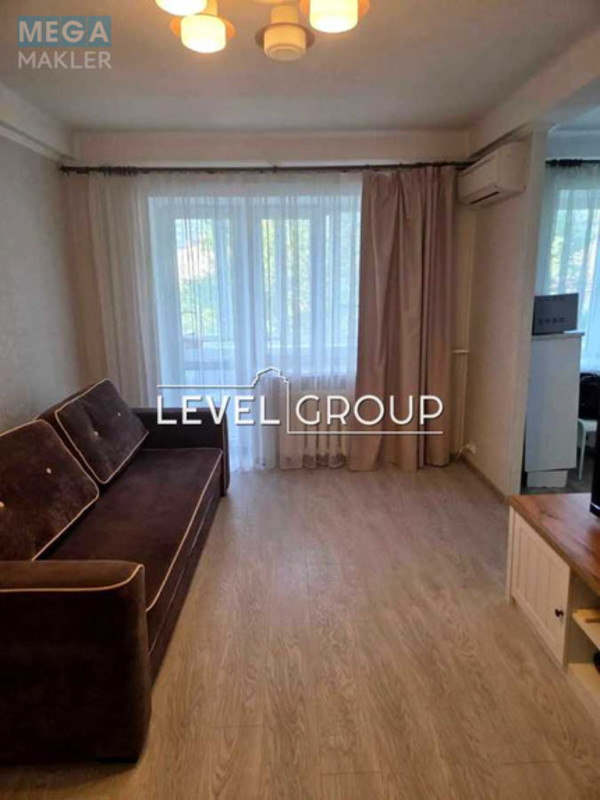 Продаж 2 кімнатної квартири (48/30/9), 5 пов. 5 пов. будинку, <a class="location-link" href="/kiev/" title="Недвижимость Київ">Київ</a>, <a class="location-link" href="/kiev/pecherskij/" title="Недвижимость Печерський район">Печерський р-н</a>, Миколи Міхновського бульв., 28а (изображение 3)