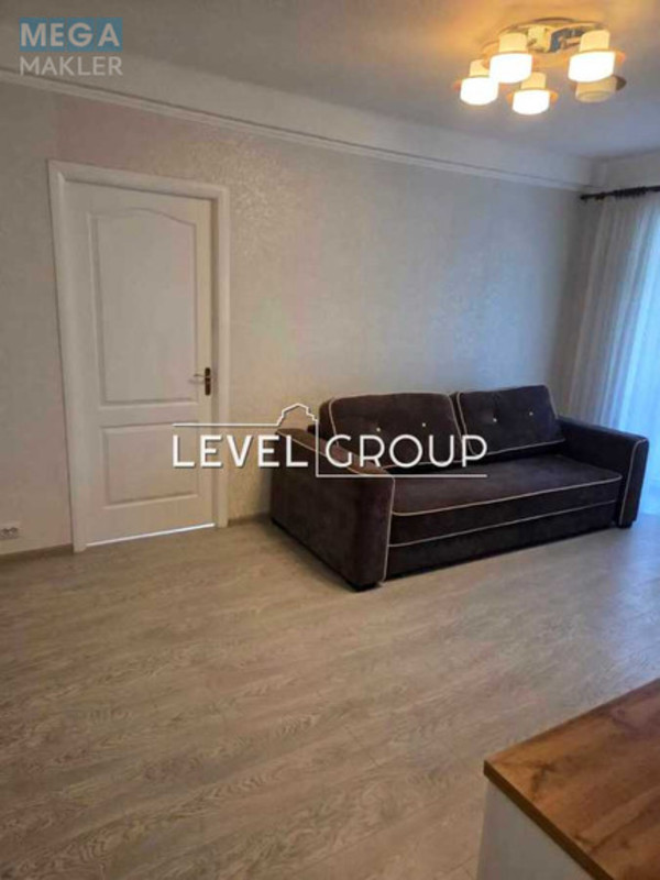 Продаж 2 кімнатної квартири (48/30/9), 5 пов. 5 пов. будинку, <a class="location-link" href="/kiev/" title="Недвижимость Київ">Київ</a>, <a class="location-link" href="/kiev/pecherskij/" title="Недвижимость Печерський район">Печерський р-н</a>, Миколи Міхновського бульв., 28а (изображение 4)