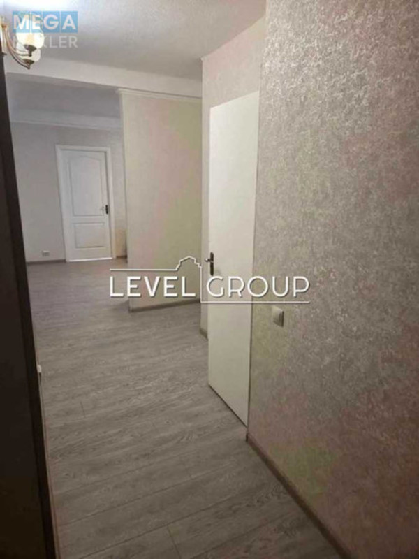 Продаж 2 кімнатної квартири (48/30/9), 5 пов. 5 пов. будинку, <a class="location-link" href="/kiev/" title="Недвижимость Київ">Київ</a>, <a class="location-link" href="/kiev/pecherskij/" title="Недвижимость Печерський район">Печерський р-н</a>, Миколи Міхновського бульв., 28а (изображение 6)