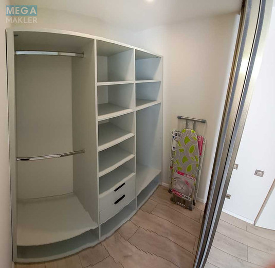Оренда 1 кімнатної квартири, <a class="location-link" href="/kiev/" title="Недвижимость Київ">Київ</a>, <a class="location-link" href="/kiev/solomenskij/" title="Недвижимость Солом'янський район">Солом'янський р-н</a>, Повітряних Сил просп. (изображение 12)