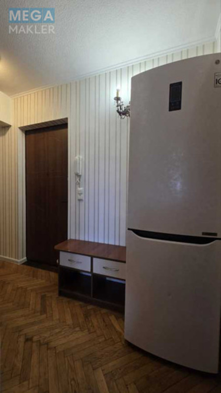 Продаж 3 кімнатної квартири (62/45/7), 7 пов. 9 пов. будинку, <a class="location-link" href="/kiev/" title="Недвижимость Київ">Київ</a>, <a class="location-link" href="/kiev/svyatoshinskij/" title="Недвижимость Святошинський район">Святошинський р-н</a>, Леся Курбаса просп., 12Б (изображение 20)