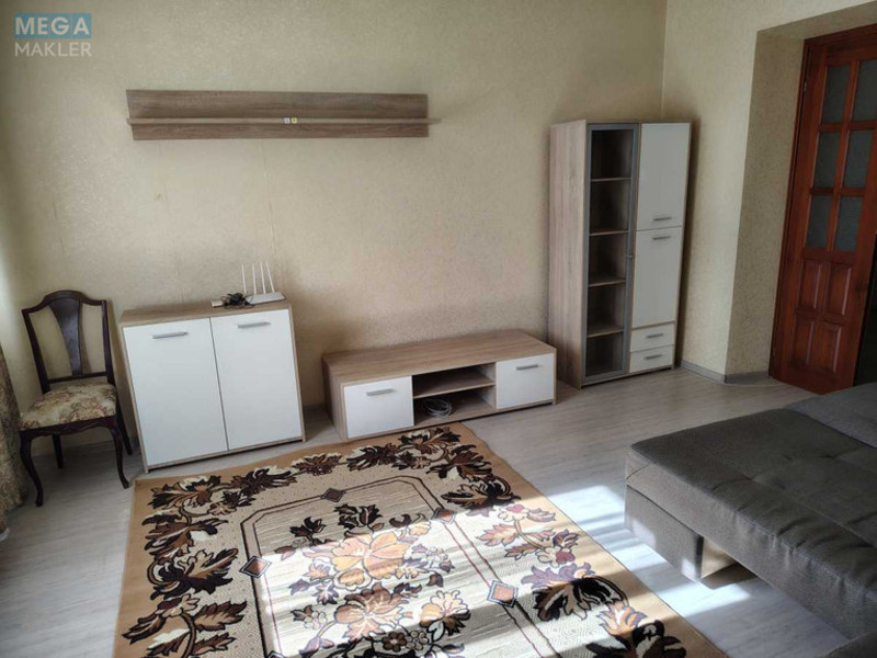 Оренда 1 кімнатної квартири, <a class="location-link" href="/kiev/" title="Недвижимость Київ">Київ</a>, <a class="location-link" href="/kiev/pecherskij/" title="Недвижимость Печерський район">Печерський р-н</a>, Старонаводницька вул., 8а (изображение 4)