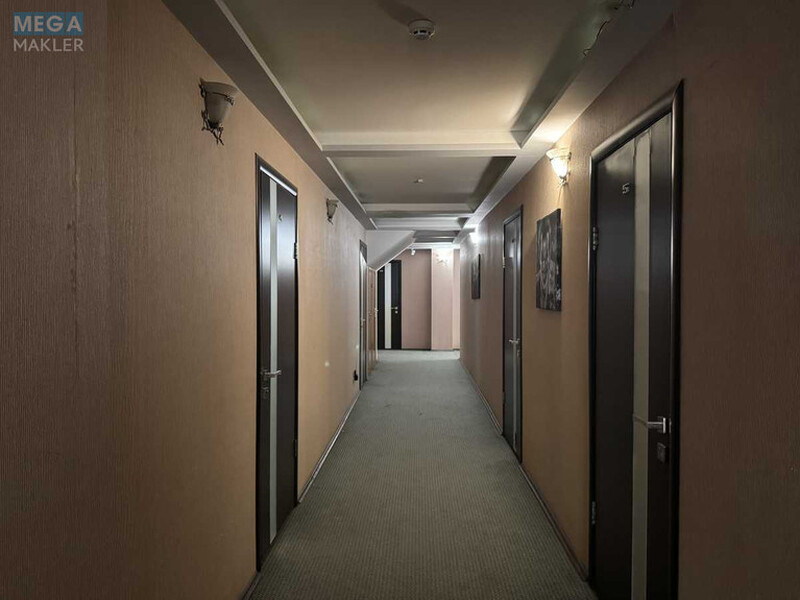 Продаж окремої будівлі/побудови, 1&nbsp;432&nbsp;кв.м, <a class="location-link" href="/chernovtsi/" title="Недвижимость Чернівці">Чернівці</a>, <a class="location-link" href="/chernovtsi/shevchenkovskij/" title="Недвижимость Шевченківський район">Шевченківський р-н</a>, вул. Залозецького, 97Б (изображение 12)