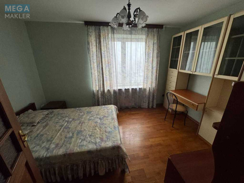 Оренда 3 кімнатної квартири, <a class="location-link" href="/kiev/" title="Недвижимость Київ">Київ</a>, <a class="location-link" href="/kiev/shevchenkovskij/" title="Недвижимость Шевченківський район">Шевченківський р-н</a>, Герцена вул., 18/20 (изображение 2)