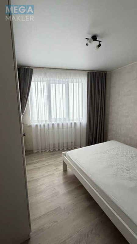 Оренда 2 кімнатної квартири, <a class="location-link" href="/kiev/" title="Недвижимость Київ">Київ</a>, <a class="location-link" href="/kiev/obolonskij/" title="Недвижимость Оболонський район">Оболонський р-н</a>, Маршала Малиновского ул., 8 (изображение 2)
