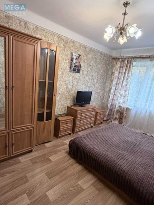 Продаж 2 кімнатної квартири (47/30/9), 4 пов. 5 пов. будинку, <a class="location-link" href="/kiev/" title="Недвижимость Київ">Київ</a>, <a class="location-link" href="/kiev/podolskij/" title="Недвижимость Подільський район">Подільський р-н</a>, Гречко Маршала ул., 8В (изображение 2)