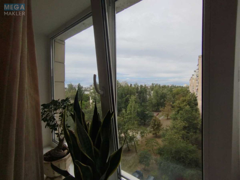 Продаж 2 кімнатної квартири (58/32/10), 6 пов. 9 пов. будинку, <a class="location-link" href="/kiev/" title="Недвижимость Київ">Київ</a>, <a class="location-link" href="/kiev/dneprovskij/" title="Недвижимость Дніпровський район">Дніпровський р-н</a>, Братиславська вул., 13 (изображение 7)