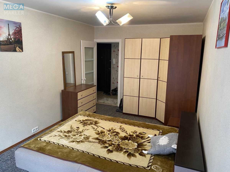 Продаж 1 кімнатної квартири (33/17/8), 3 пов. 16 пов. будинку, <a class="location-link" href="/kiev/" title="Недвижимость Київ">Київ</a>, <a class="location-link" href="/kiev/solomenskij/" title="Недвижимость Солом'янський район">Солом'янський р-н</a>, Солом`янська вул., 23 (изображение 4)