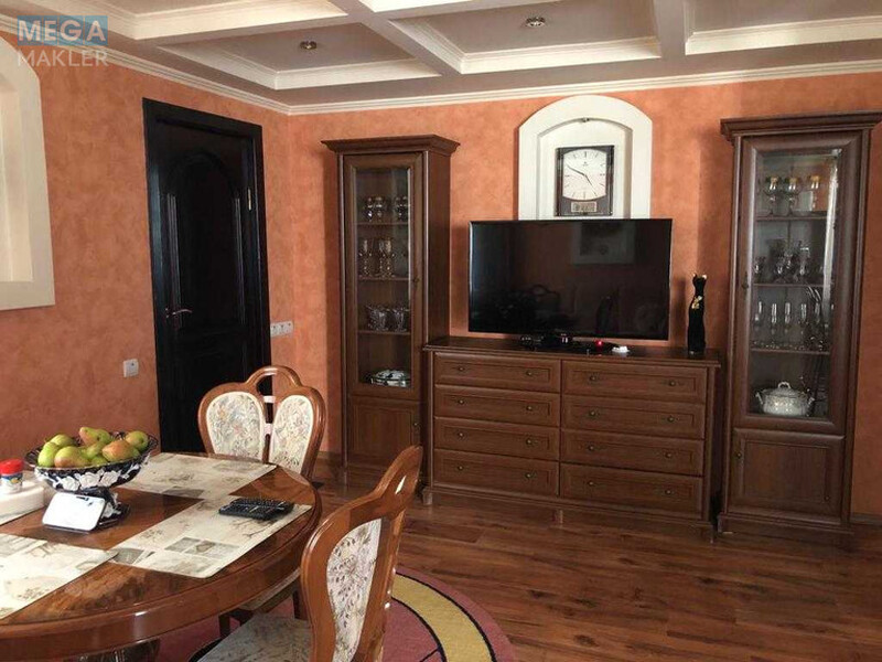 Продаж дома, 3&nbsp;поверху, 320&nbsp;кв.м, 5&nbsp;кімнат, ділянка 15&nbsp;соток, <a class="location-link" href="/dnepropetrovsk/" title="Недвижимость Дніпра">Дніпро</a>, академика Вавилова (изображение 4)