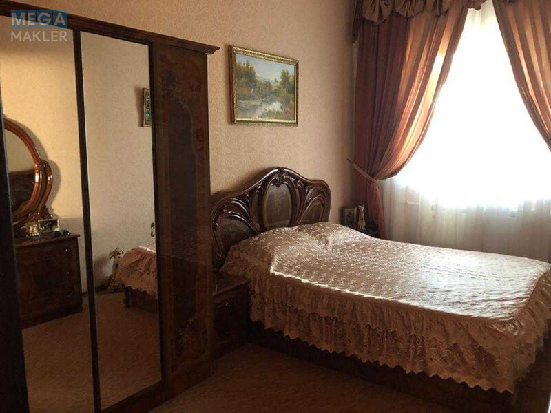 Продаж дома, 3&nbsp;поверху, 320&nbsp;кв.м, 5&nbsp;кімнат, ділянка 15&nbsp;соток, <a class="location-link" href="/dnepropetrovsk/" title="Недвижимость Дніпра">Дніпро</a>, академика Вавилова (изображение 9)