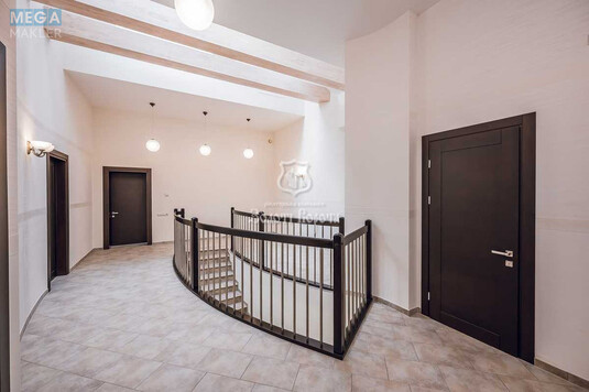 Продаж дома, 2&nbsp;поверху, 1&nbsp;005&nbsp;кв.м, 12&nbsp;кімнат, ділянка 45&nbsp;соток, <a class="location-link" href="/starye-petrovcy/" title="Недвижимость Старі Петрівці">Старі Петрівці</a>, Грушевського вул. (изображение 7)