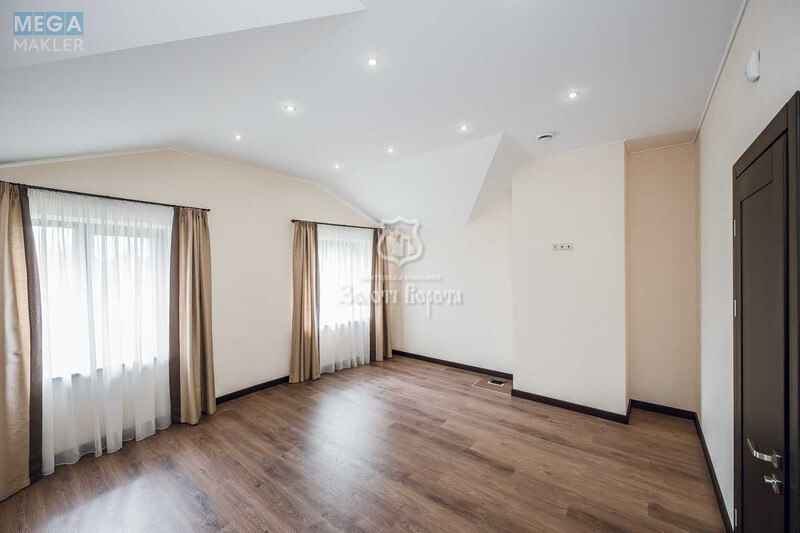 Продаж дома, 2&nbsp;поверху, 1&nbsp;005&nbsp;кв.м, 12&nbsp;кімнат, ділянка 45&nbsp;соток, <a class="location-link" href="/starye-petrovcy/" title="Недвижимость Старі Петрівці">Старі Петрівці</a>, Грушевського вул. (изображение 11)
