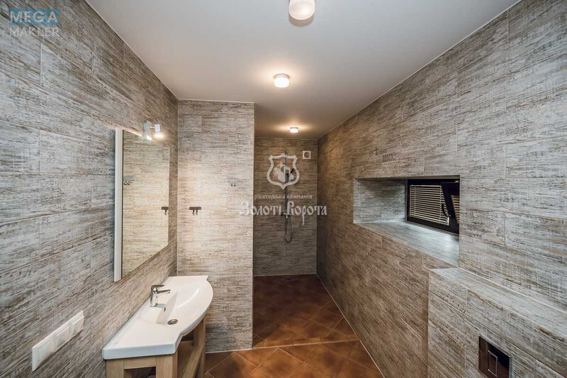 Продаж дома, 2&nbsp;поверху, 1&nbsp;005&nbsp;кв.м, 12&nbsp;кімнат, ділянка 45&nbsp;соток, <a class="location-link" href="/starye-petrovcy/" title="Недвижимость Старі Петрівці">Старі Петрівці</a>, Грушевського вул. (изображение 18)