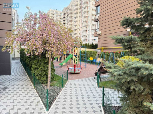 Продаж 1 кімнатної квартири (68/25/28), 7 пов. 7 пов. будинку, <a class="location-link" href="/kiev/" title="Недвижимость Київ">Київ</a>, <a class="location-link" href="/kiev/goloseevskij/" title="Недвижимость Голосіївський район">Голосіївський р-н</a>, Практична вул., 2 (изображение 13)