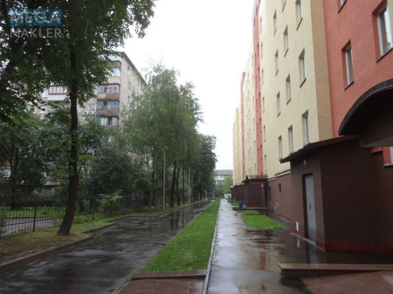 Оренда 1 кімнатної квартири, <a class="location-link" href="/kiev/" title="Недвижимость Київ">Київ</a>, <a class="location-link" href="/kiev/solomenskij/" title="Недвижимость Солом'янський район">Солом'янський р-н</a>, Любомира Гузара просп., 20А (изображение 12)