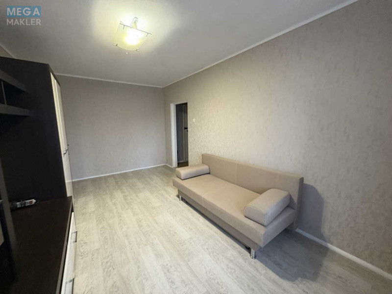 Оренда 2 кімнатної квартири, <a class="location-link" href="/kiev/" title="Недвижимость Київ">Київ</a>, <a class="location-link" href="/kiev/solomenskij/" title="Недвижимость Солом'янський район">Солом'янський р-н</a>, Вадима Гетьмана вул., 42 (изображение 2)