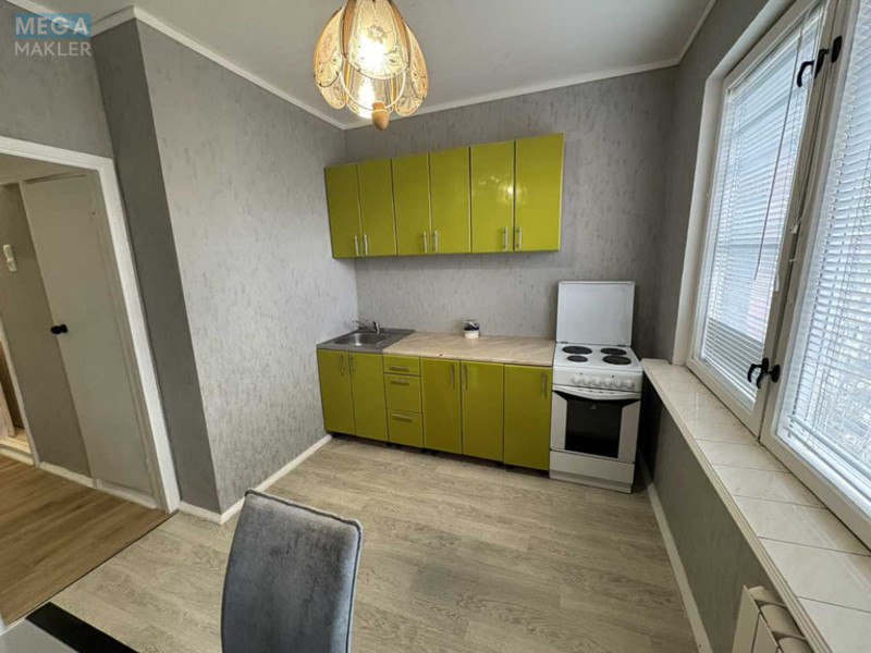 Оренда 2 кімнатної квартири, <a class="location-link" href="/kiev/" title="Недвижимость Київ">Київ</a>, <a class="location-link" href="/kiev/solomenskij/" title="Недвижимость Солом'янський район">Солом'янський р-н</a>, Вадима Гетьмана вул., 42 (изображение 9)